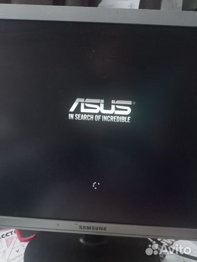 Монитор Samsung