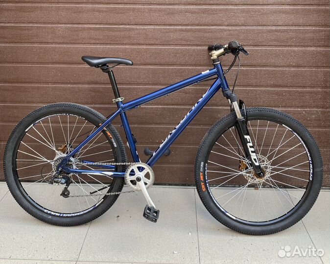 Велосипед Forward Sporting 27.5 3.0 Disc (17)