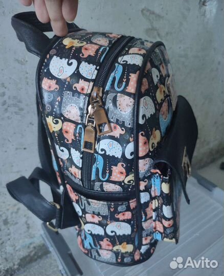 Забавный рюкзак со слонами. Много карманов