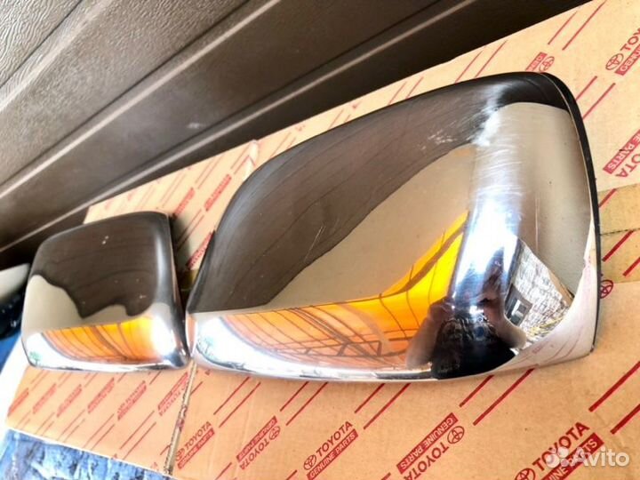 Крышка зеркала передняя Toyota Lc 200 2008-2012