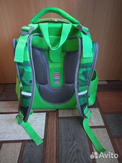 Продам школьный рюкзак