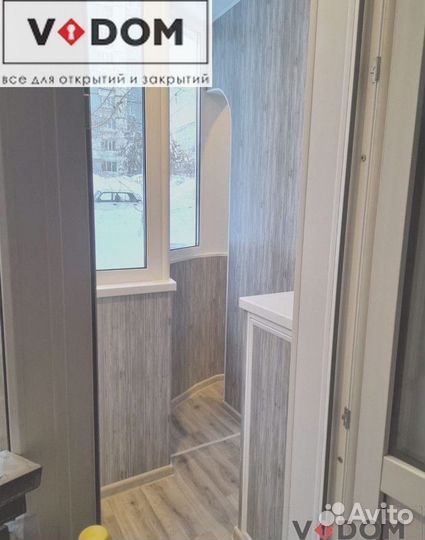 Балконная дверь с окном. Пластиковые окна и двери