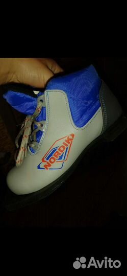 Коньки лыжи клюшка