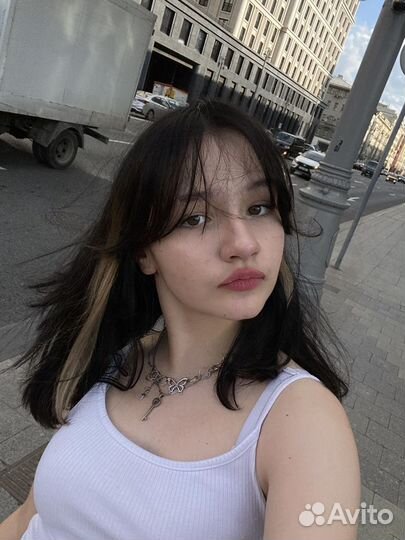 Модель для рекламы одежды / фотосъемок