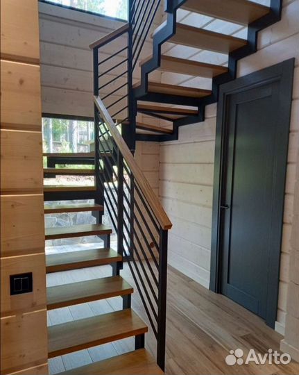 Лестница на металлокаркасе