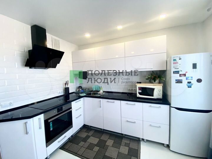 2-к. квартира, 60 м², 6/17 эт.