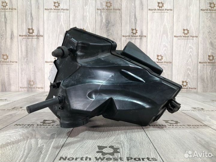 Корпус воздушного фильтра Audi A5 (8T) лифтбек