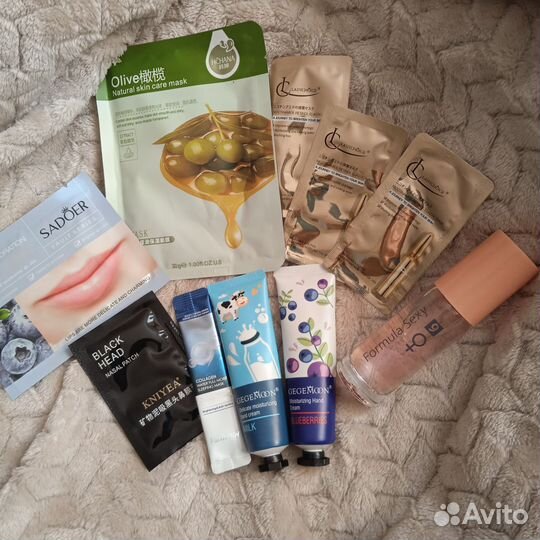 Набор косметики за уходом за собой