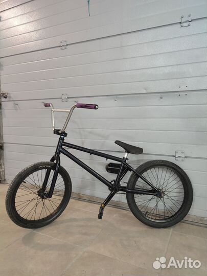 Трюковой велосипед BMX
