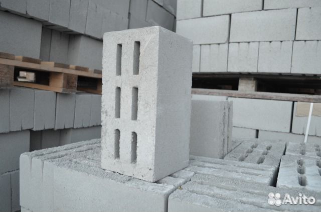 Блок стеновой