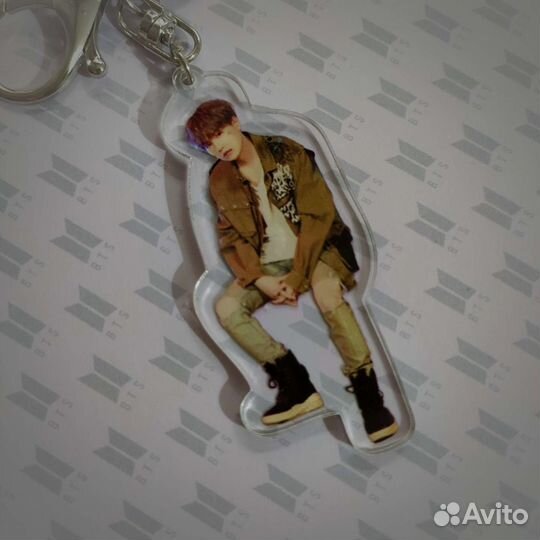 Брелок Suga, BTS и 2 браслета BTS