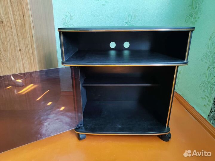 Тумба под телевизор