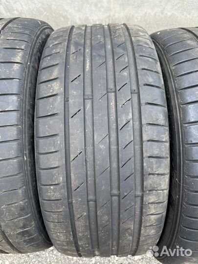 Kumho Ecsta PS71 245/40 R19 и 275/35 R19 98Y