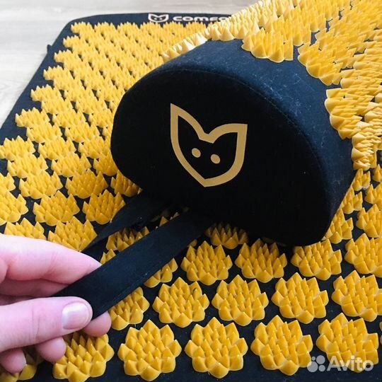 Массажный коврик и валик для йоги