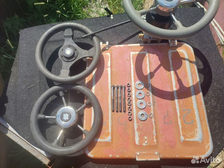 Болты крепления лодочного мотора к транцу Yamaha