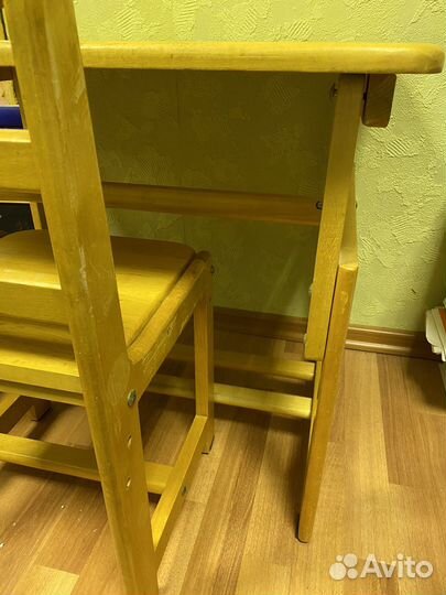 Мебель для ребенка (стол и стул)