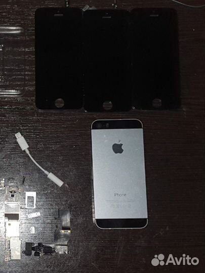 Запчасти на iPhone 5,5s,5c