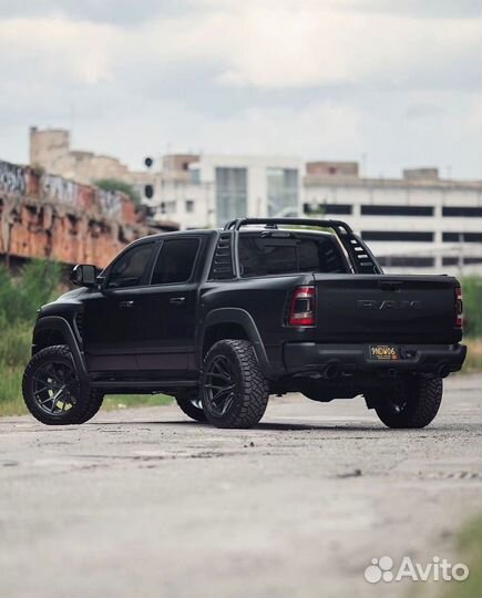 Кованые диски GT Forged R20 на Ram TRX