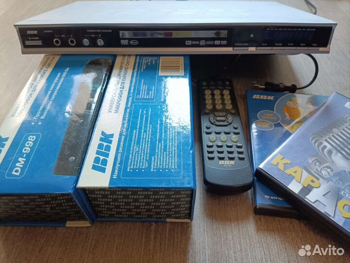 DVD плеер BBK с караоке и два микрофона