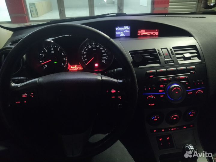 Mazda 3 1.6 МТ, 2010, 261 000 км