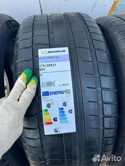 Michelin Pilot Sport S 5 275/35 R21 и 245/40 R21