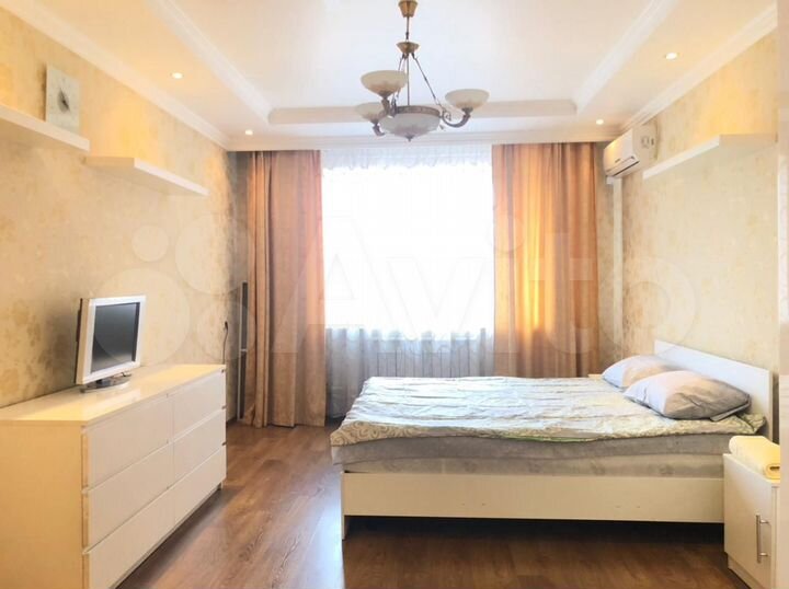 2-к. квартира, 70 м², 2/10 эт.