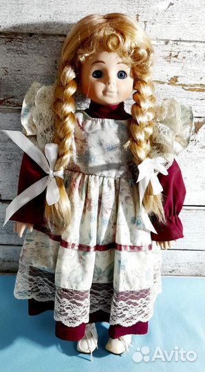 Кукла фарфоровая коллекционная