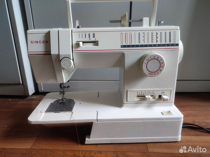 Швейная машина Singer 9020