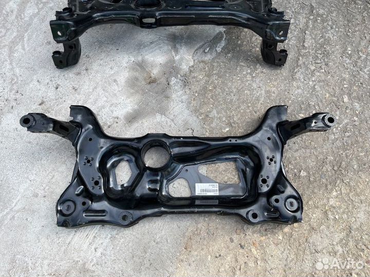 Подрамник передний Volkswagen Tiguan