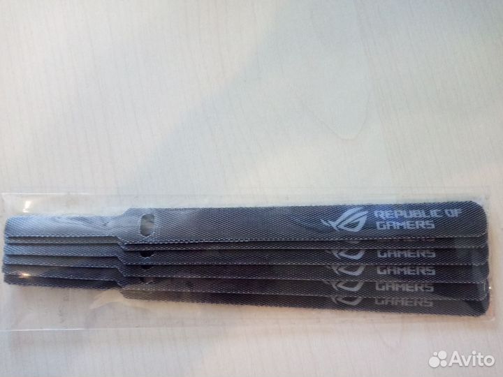 Хомуты и гребёнки от Asus Rog Thor Новые