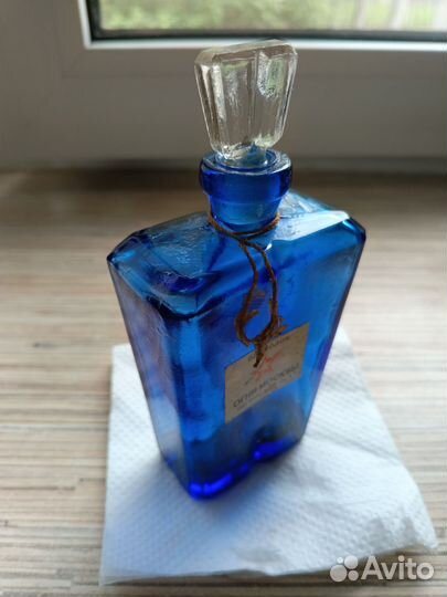 Флакон от одеколона Огни Москвы