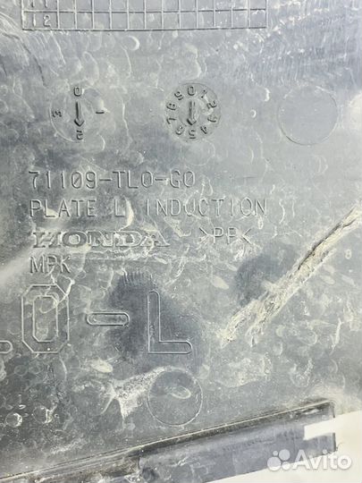 Воздухозаборник переднего бампера левый Accord 8