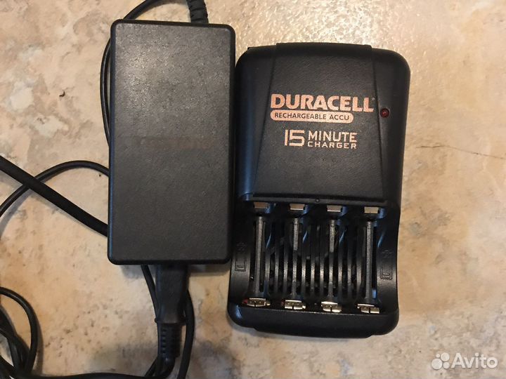 Зарядное устройство для пальчиковых аккумуляторов