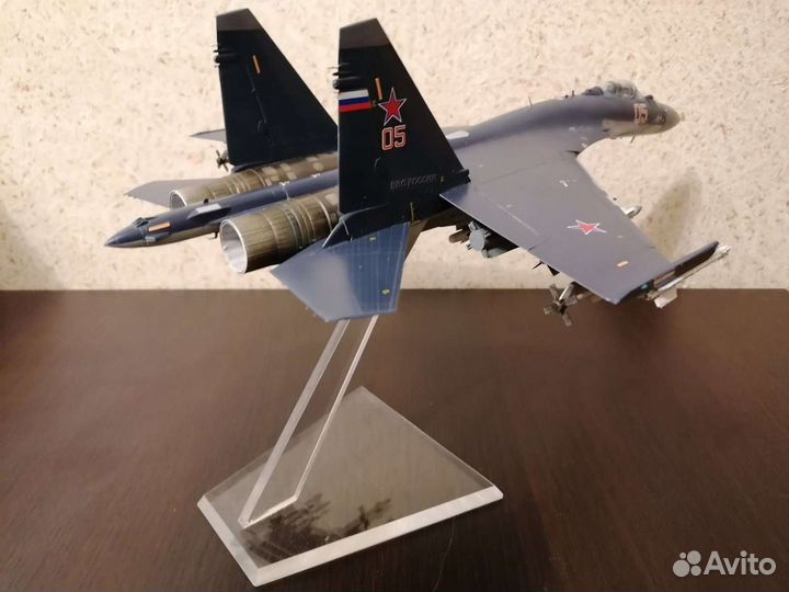 Модель самолёта Су-35