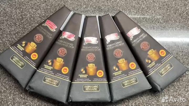 Пармезан Reggiano твердный сыр Италия 30 месяцев