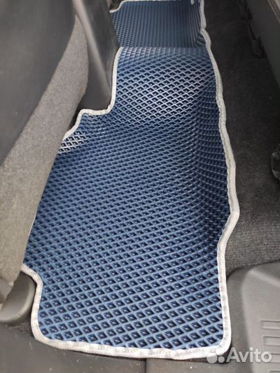 Автоковрики EVA на Mitsubishi Pajero Sport 3