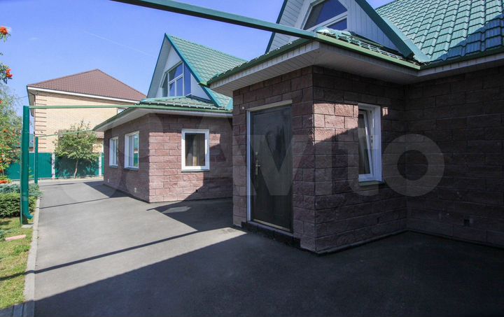 Коттедж 285,2 м² на участке 25 сот.