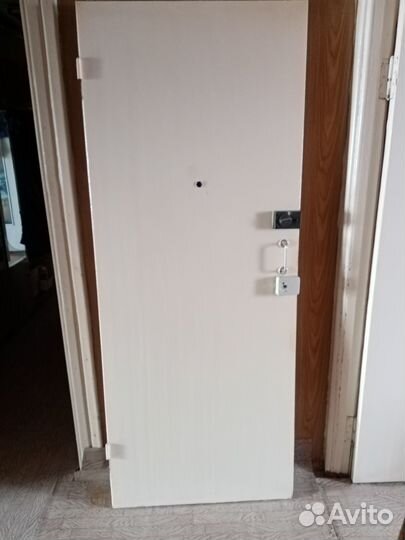 Дверь входная деревянная бу