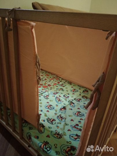 Детская кроватка IKEA с матрасами и бортиками