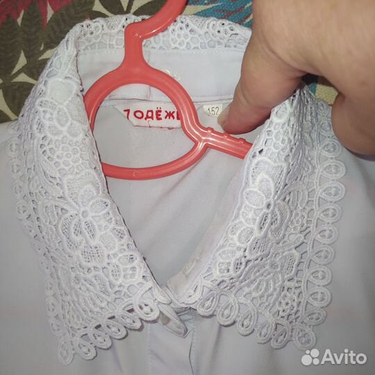 Блузки для школы и юбка 152-158 в отличном состоя