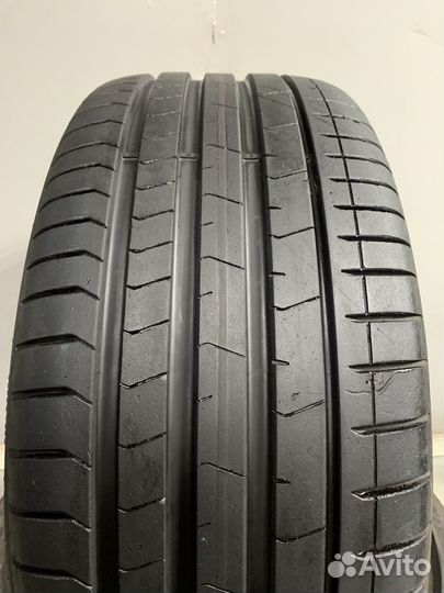 Pirelli P Zero PZ4 255/35 R21 98W