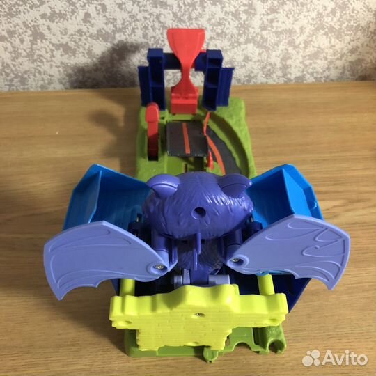 Трек hot wheels летучая мышь