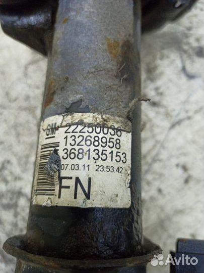 Стойка подвески передняя левая Opel Meriva B