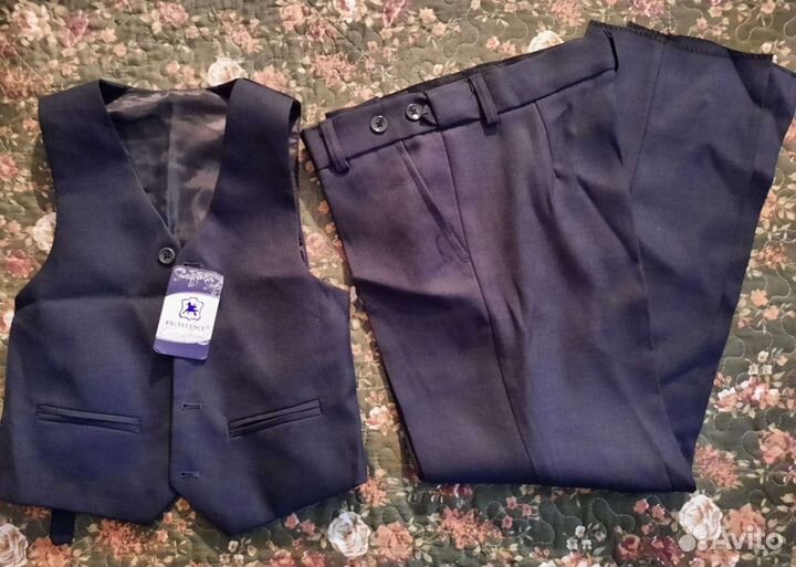 Новый Костюм тройка школа