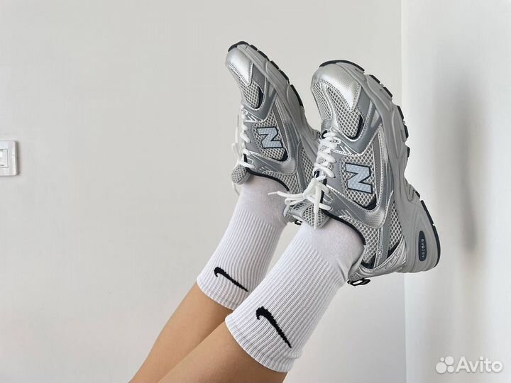 Кроссовки женские new balance