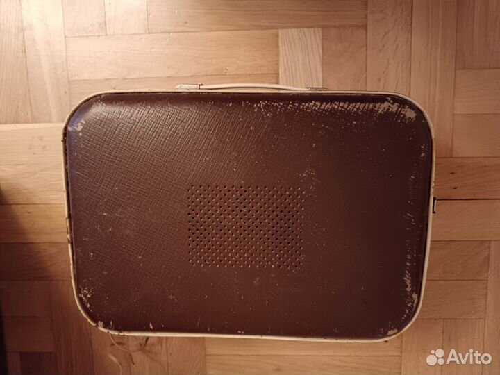 Проигрыватель винила молодёжный СССР