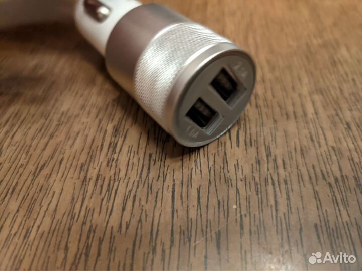 Автомобильные зарядки для телефона 2 шт