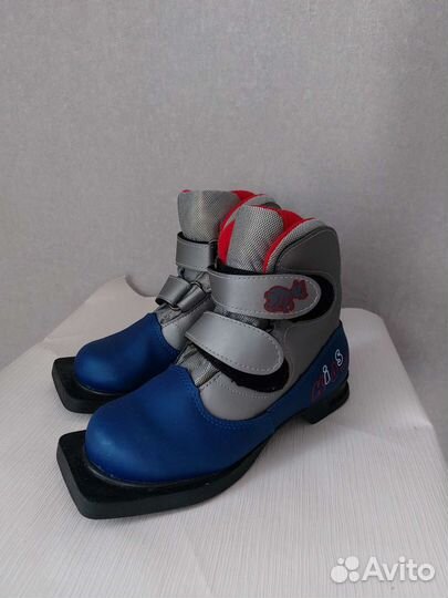 Лыжные ботинки 33р