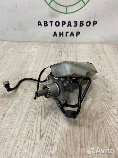 Главный тормозной цилиндр Ford Kuga DR txda 2011