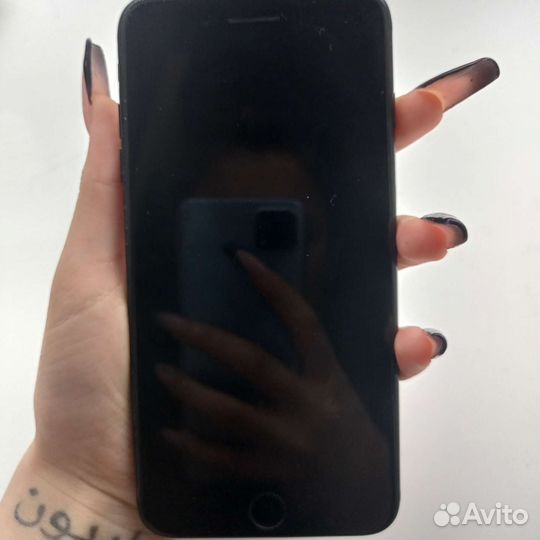 Телефон iPhone 7 plus
